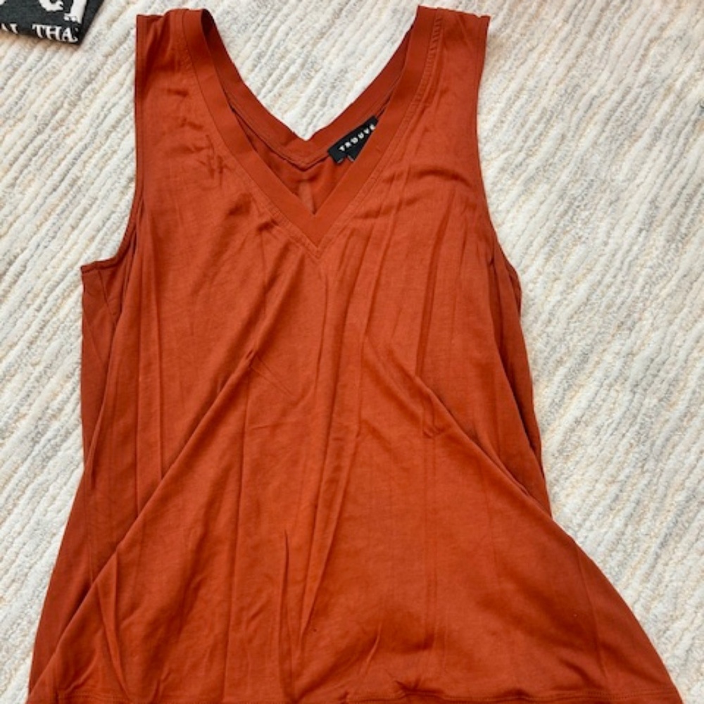 Trouve burnt orange tank top size small